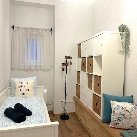 Heart Of The City Cozy Corner With Free Parking & Ac Budapest Exterior photo