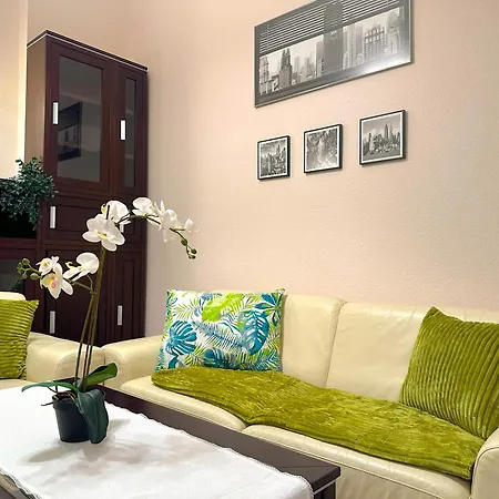 Heart Of The City Cozy Corner With Free Parking & Ac Budapest Exterior photo