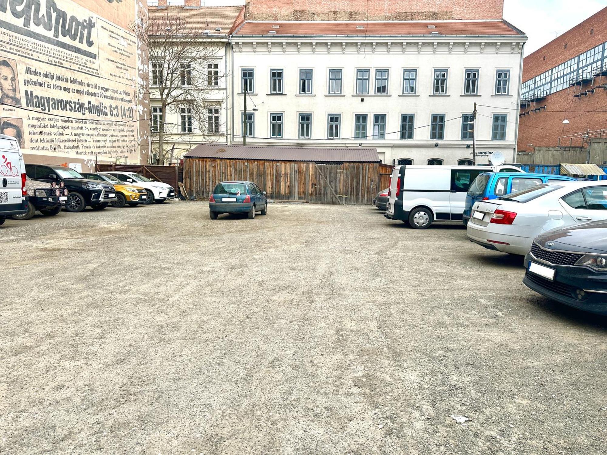 Heart Of The Cozy Corner With Free Parking & Ac Apartamento Budapest